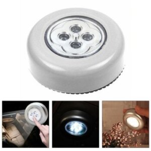 מנורת לד A4 נדבקת בקלות בעלת 4 נורות עוצמתיות!