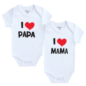 סט 2 בגדי גוף לתינוקות עם הדפס של – I LOVE MAMA / I LOVE PAPA