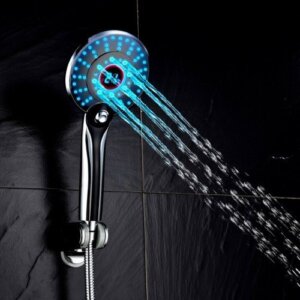 ראש חכם למקלחת עם תאורת לד לזיהוי טמפרטורה