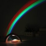 מנורת לילה LED שמקרינה קשת בענן לעיצוב מגניב לחדר הילדים!