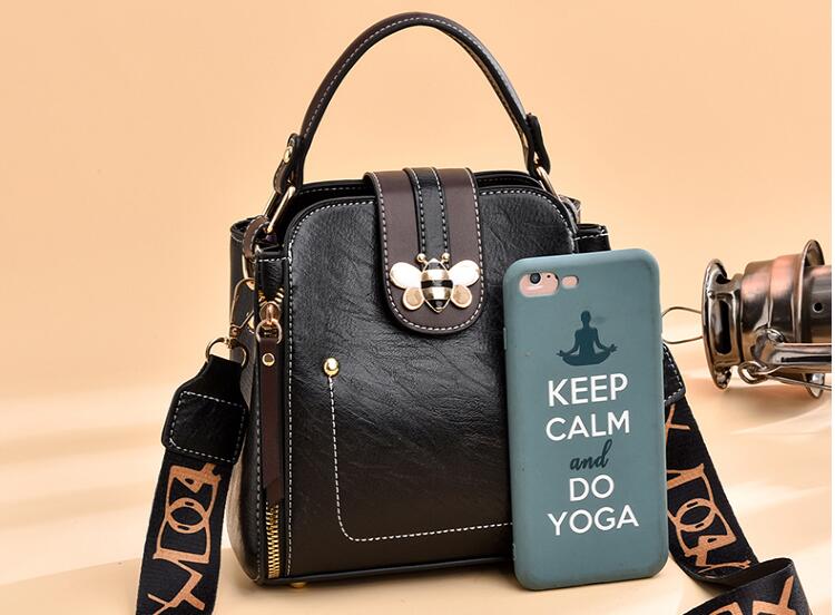 קולקציית תיקי צד אופנתיים לאישה