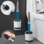 מברשת סיליקון איכותית לשירותים עם דיספנסר נוזל ניקוי מובנה