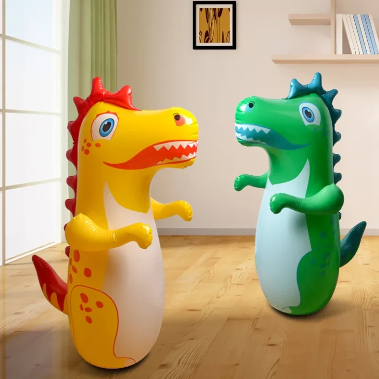 נחום תקום מתאבקים – דינוזאור