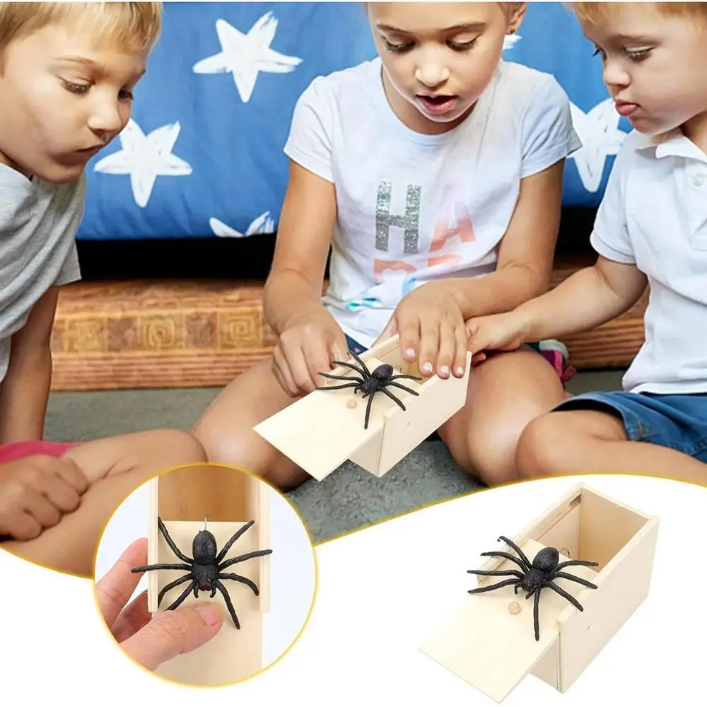 Trick Spider Funny Scare Box Wooden Hidden Box Quality Prank Wooden Scare Box Fun Game Prank Trick Friend Office Toys