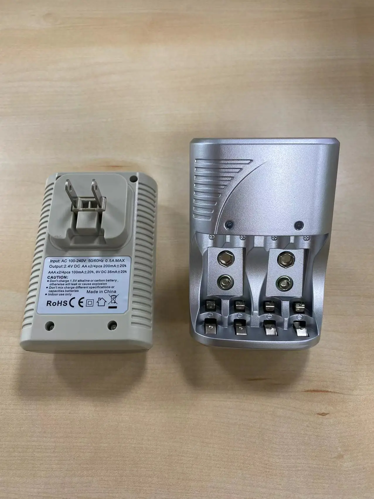 PUJIMAX 4 Slots Smart 9v Battery Charger Aaa AA NiMH NiCd Battery Adapter 1.2v AA AAA Rechargeable Battery 9v Charger for 2A 3A