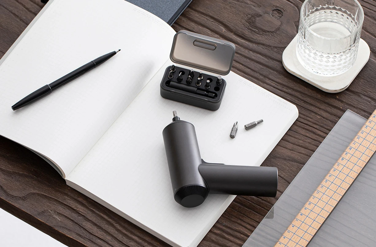 Mijia Electric Screwdriver 3.6V 5N.M Torque Electric Screwdriver Household With 12Pcs S2 Screw Bits Xiaomi Mi Home Drill Tools