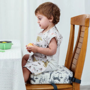 כרית הגבהה לכסא בוסטר: הפתרון המושלם לארוחות משפחתיות נוחות ובטוחות