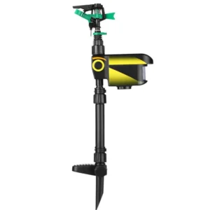 ממטרה סולארית להרחקת חיות ומזיקים מהגינה